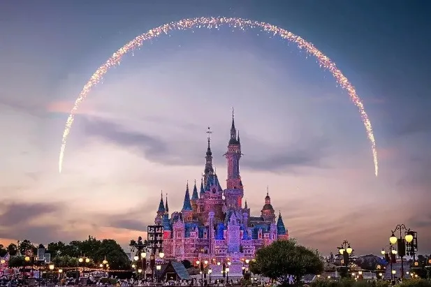 Saisi x Disney | Saisi Time Synchronization Server Builds a "Safety Neural Network" for Theme Parks with Microsecond-level Precision
