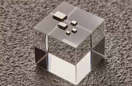 Introduction to the Principle of Crystal Oscillators