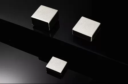 Saisi QT32 Rubidium Atomic Clock in Volume Shipment to Global Leading Internet Enterprises